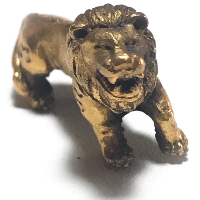 Sacred Lion Amulet of Ajarn Bua 2519 BE - Image 4